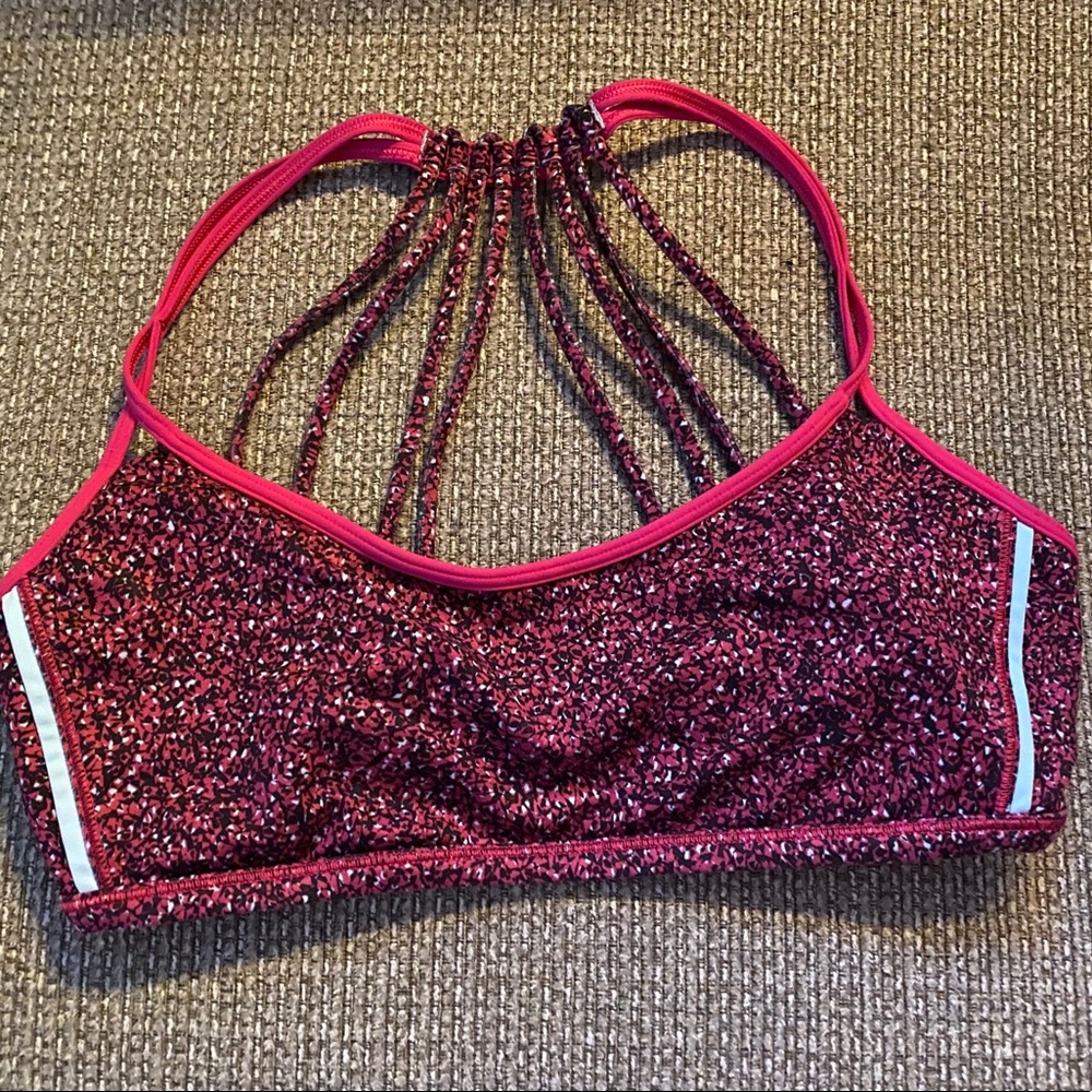 Like new lululemon sports bra size 8